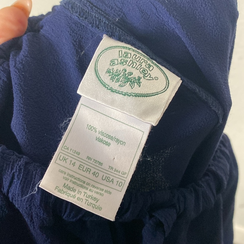 Vintage Laura, Ashley, navy blue lightweight, wide leg pants - Picture 7 of 7